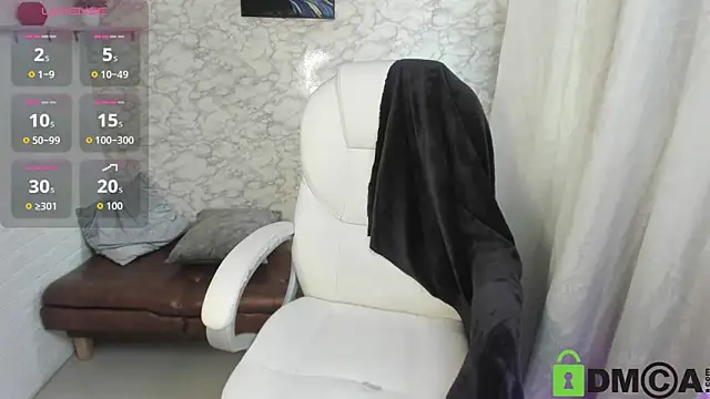 Sasha Davila online show from October 27, 2025, 1:04 pm