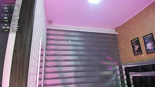 Sasha Davila online show from November 24, 2025, 10:37 am