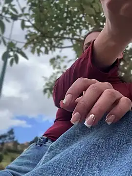 Talia Bonet online show from November 9, 2025, 4:05 pm