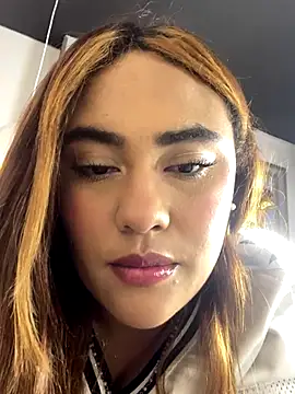 AnguelJones online show from November 13, 2025, 4:33 am