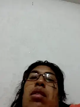 Chicattoo69 online show from November 19, 2025, 4:07 pm