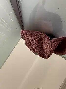 gatitalocahot online show from November 2, 2025, 1:35 pm