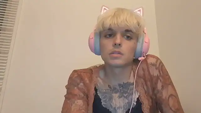 LexKitsune online show from July 16, 2026, 4:07 am