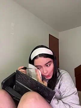 Selena Roa online show from December 14, 2025, 12:38 am