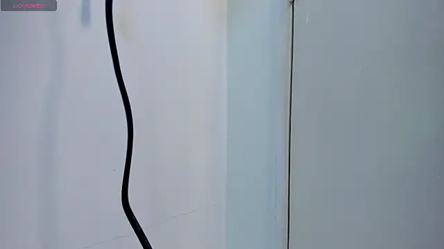 mirandaduboiss online show from April 27, 2026, 4:49 pm