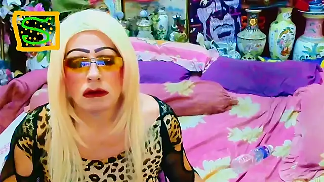 Snapshot of horni4luv chatting on December 2, 2025, 12:05 am horni4luv online show from December 2, 2025, 12:05 am