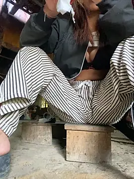 2k7-sex online show from October 22, 2025, 1:39 am