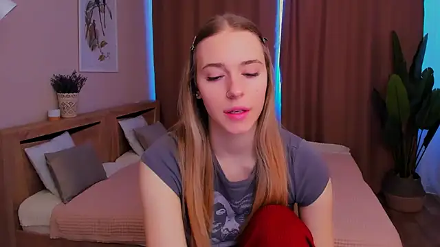 sassy cutie online show from February 20, 2026, 9:43 am