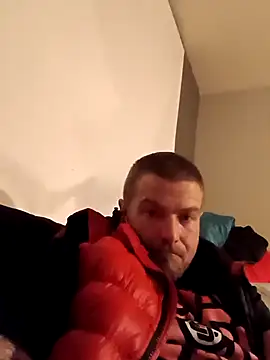 DadDDick925 online show from October 30, 2025, 7:21 am