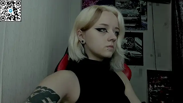 Snapshot of Holy_Mistress_S chatting on July 22, 2026, 8:06 am Holy Mistress S online show from July 22, 2026, 8:06 am