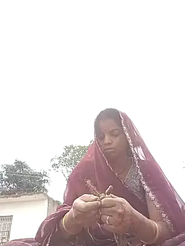 Poonam cute online show from October 31, 2025, 7:42 am