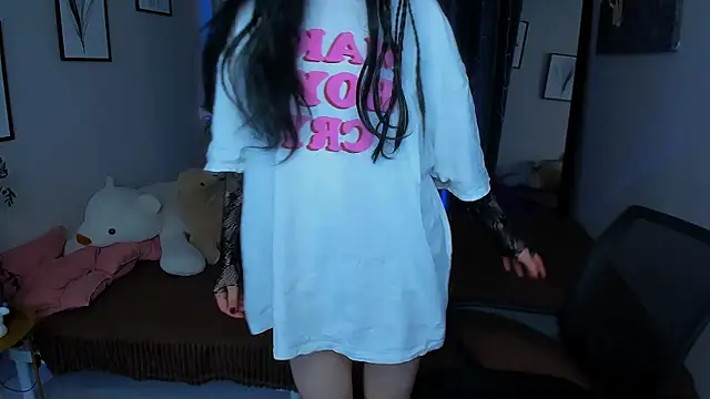 thepretty kitty online show from November 3, 2025, 1:56 pm