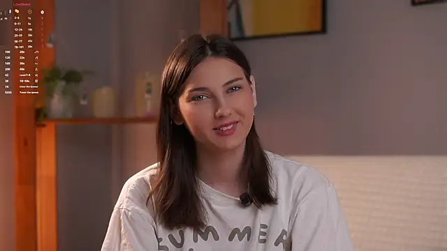 KateCahee online show from April 21, 2026, 2:51 am