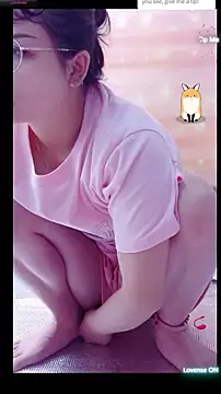 Snapshot of Maomilove1 chatting on May 25, 2026, 12:00 pm Maomilove1 online show from May 25, 2026, 12:00 pm