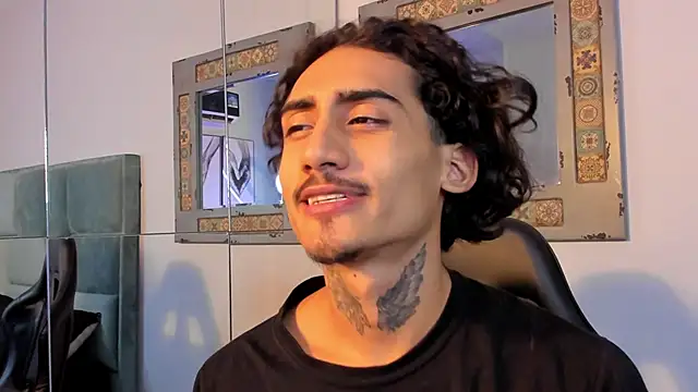 Mr Strike online show from October 31, 2025, 3:07 am