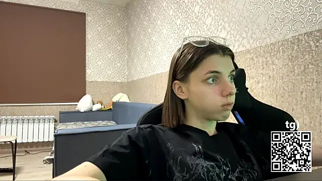 TeraHoman online show from November 26, 2025, 7:04 pm