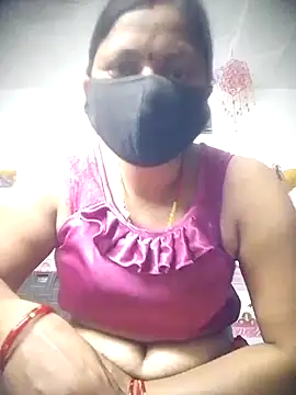 QRESABABY online show from November 4, 2025, 3:44 pm