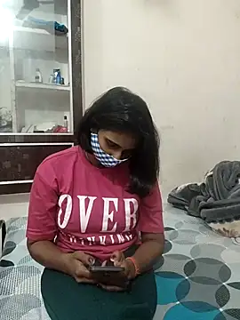 Rinki hoty online show from November 4, 2025, 3:49 am