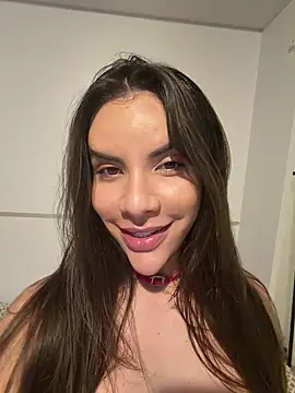 Snapshot of Thaylla_sophiiia chatting on April 10, 2026, 9:36 am Thaylla sophiiia online show from April 10, 2026, 9:36 am