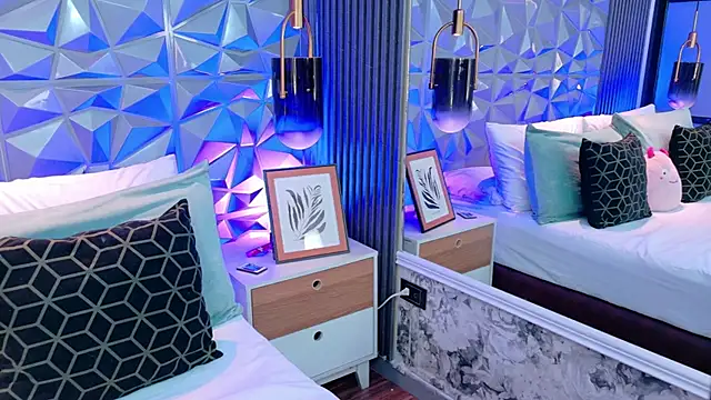 AdelineJhones online show from April 13, 2026, 2:33 pm