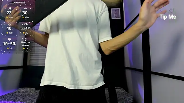 LiamPage  online show from November 19, 2025, 9:59 pm