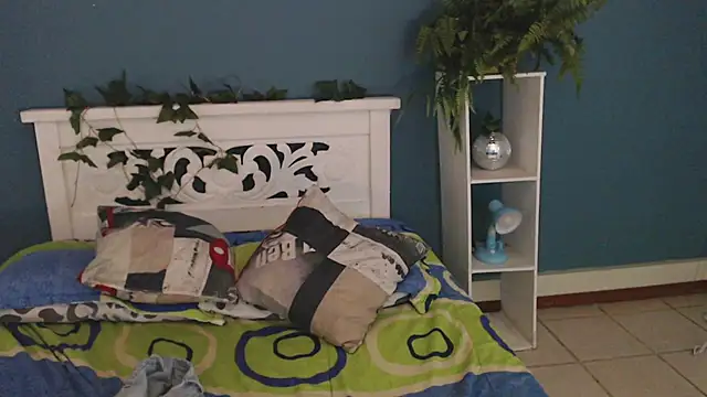 Samantha  Benet online show from March 6, 2026, 10:01 am