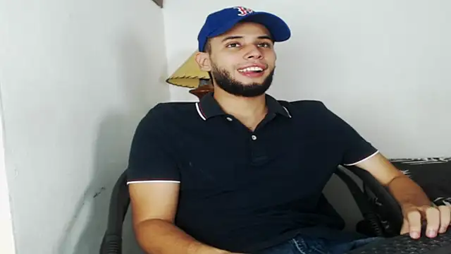 Maxcole 07 online show from November 2, 2025, 8:44 pm