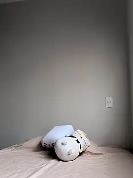 Meiii27 online show from February 2, 2026, 4:06 pm