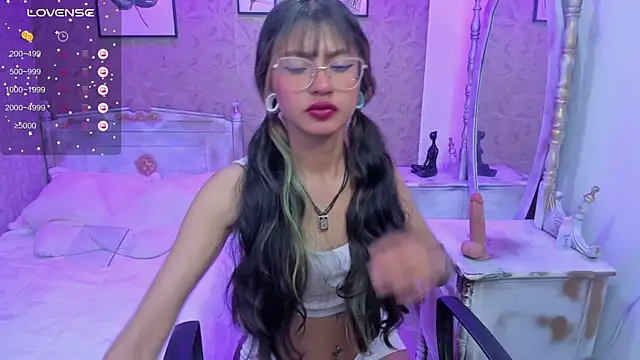 Noa clk online show from November 29, 2025, 4:15 am