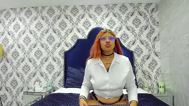 AmeliaConer NovaBell online show from November 10, 2025, 4:39 pm