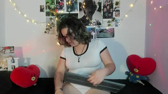 Rose Hellen online show from October 27, 2025, 4:05 am