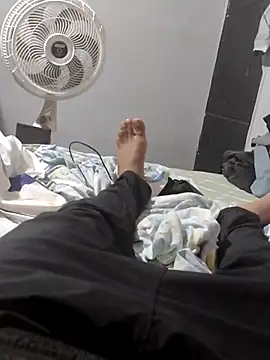 Gatoohottt online show from October 29, 2025, 1:57 pm