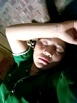 giahan-00 online show from October 27, 2025, 2:32 pm