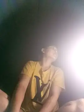 giahan-00 online show from November 1, 2025, 3:41 am