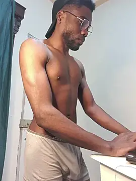 Suamyst 25 online show from November 5, 2025, 5:02 pm