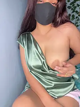 Cute Marina online show from April 23, 2026, 7:52 am