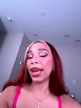 Snapshot of Latinagf chatting on October 29, 2025, 3:53 am Latinagf online show from October 29, 2025, 3:53 am