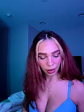 Snapshot of Latinagf chatting on November 10, 2025, 2:32 am Latinagf online show from November 10, 2025, 2:32 am