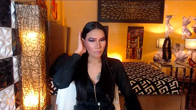 ElegantKellyUncutTS online show from November 24, 2025, 8:08 pm