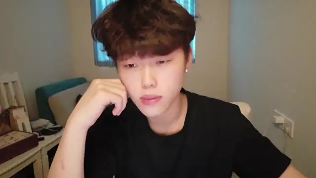 L1kuto online show from February 11, 2026, 8:52 am