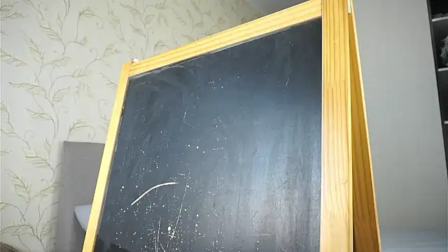 BarbaraViggiani online show from October 22, 2025, 4:40 pm