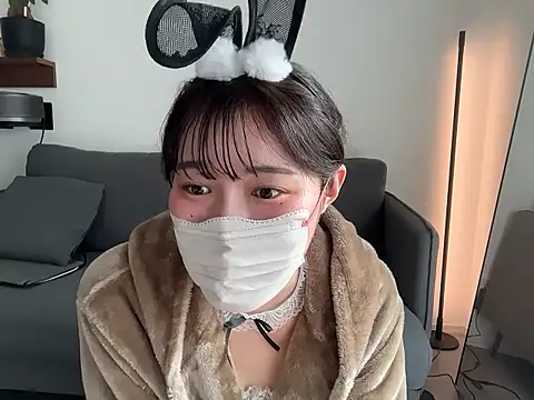 karenchaaan online show from October 30, 2025, 3:30 am