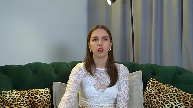 AliceAtkins online show from November 14, 2025, 6:34 am