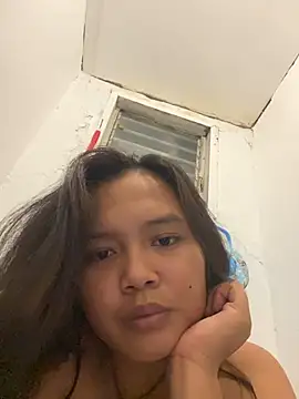 Snapshot of chicc_alexa chatting on October 31, 2025, 1:01 pm chicc alexa online show from October 31, 2025, 1:01 pm