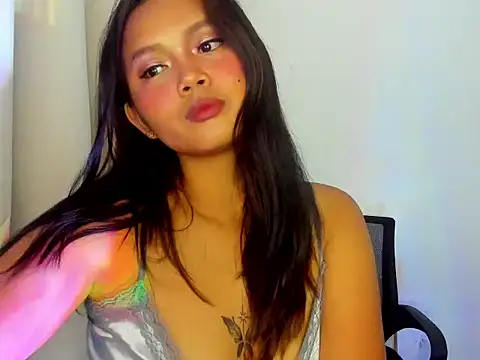 Snapshot of chicc_alexa chatting on November 3, 2025, 2:40 pm chicc alexa online show from November 3, 2025, 2:40 pm