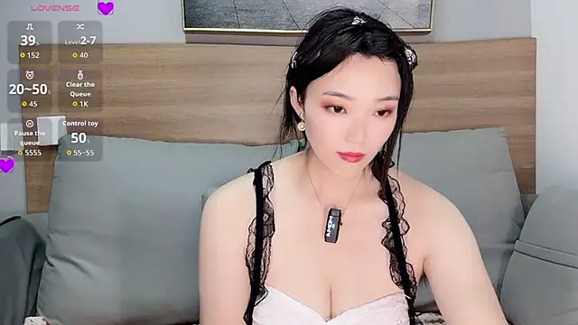 upoo7lt online show from November 14, 2025, 1:54 pm