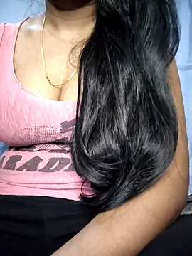 Ezabelljohn online show from April 21, 2026, 4:23 pm