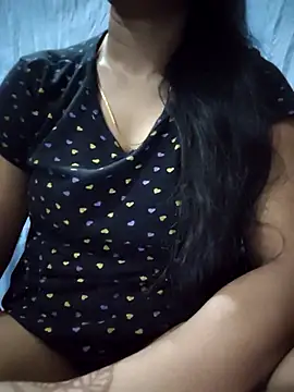 Snapshot of Ezabelljohn chatting on May 5, 2026, 11:29 am Ezabelljohn online show from May 5, 2026, 11:29 am
