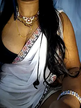 Snapshot of Ezabelljohn chatting on May 10, 2026, 9:53 pm Ezabelljohn online show from May 10, 2026, 9:53 pm