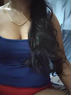 Snapshot of Ezabelljohn chatting on May 21, 2026, 10:28 pm Ezabelljohn online show from May 21, 2026, 10:28 pm